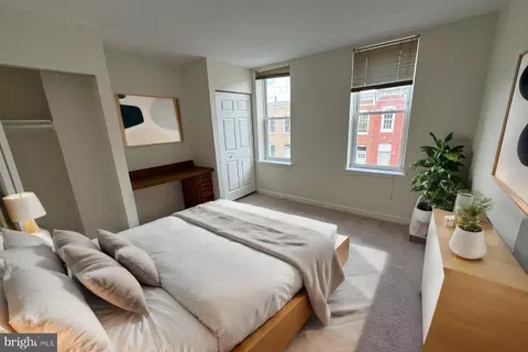 Bedroom - 418 N Castle St, Baltimore, MD 21231 photo 1 of 4