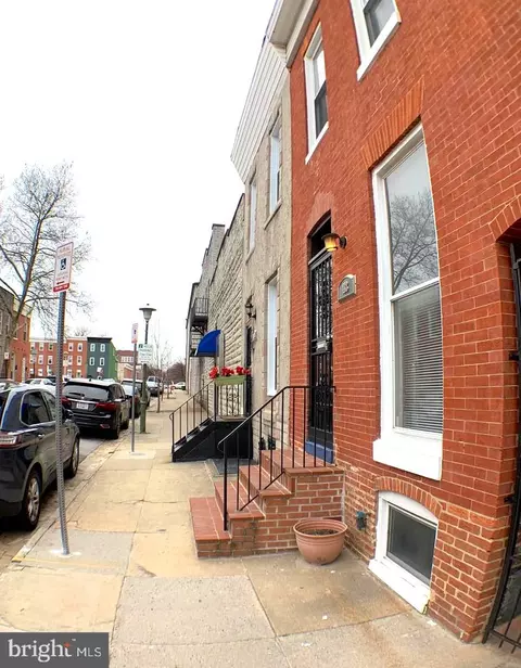 Exterior - 418 N Castle St, Baltimore, MD 21231 photo 1 of 12
