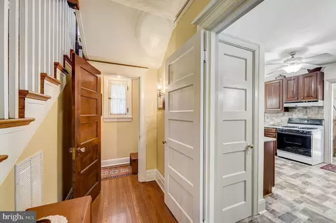Entry Way - 311 Suffolk Rd, Baltimore, MD 21218 photo 3 of 7