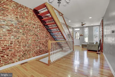 1155 W Hamburg St, Baltimore, MD 21230