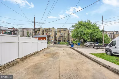 Exterior - 2225 Eutaw Pl #3C, Baltimore, MD 21217 photo 6 of 6