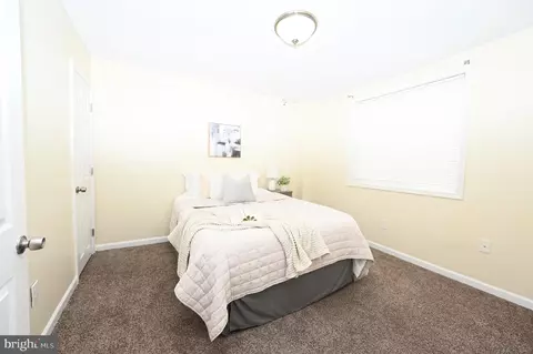 Bedroom - 3913 Stokes Dr, Baltimore, MD 21229 photo 5 of 7