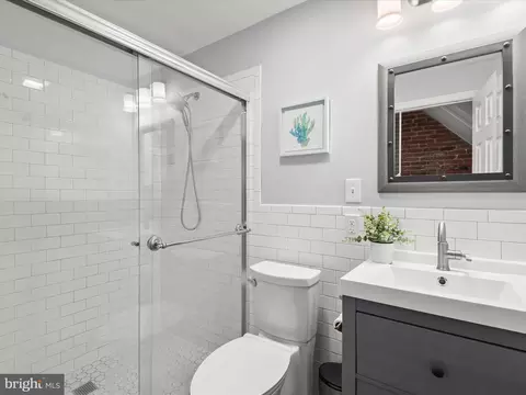 Bath - 1803 Jackson St, Baltimore, MD 21230 photo 2 of 3