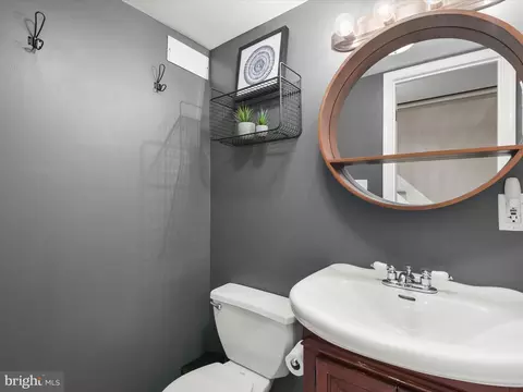 Bath - 1803 Jackson St, Baltimore, MD 21230 photo 3 of 3