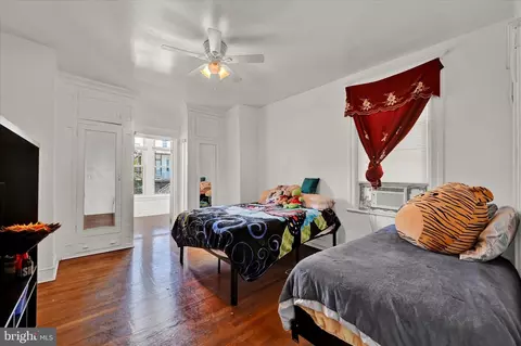 Bedroom - 2730 N Calvert St, Baltimore, MD 21218 photo 2 of 6