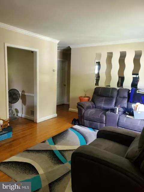 Entry Way - 5602 Todd Ave, Baltimore, MD 21206 photo 2 of 9