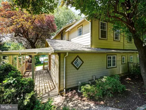 1335 Clipper Heights Ave, Baltimore, MD 21211