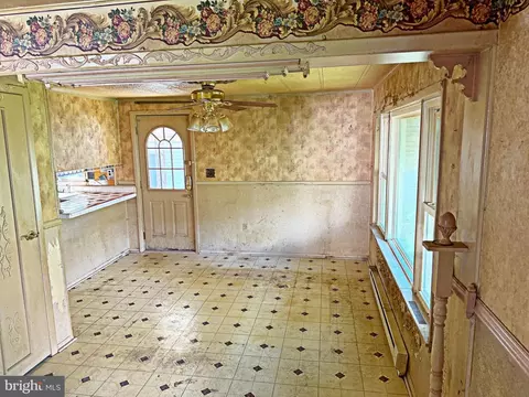 1907 Letitia Ave, Baltimore, MD 21230 photo 3