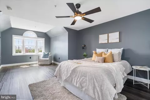 Bedroom - 715 S Streeper St, Baltimore, MD 21224 photo 6 of 7
