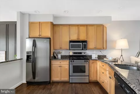 Kitchen - 715 S Streeper St, Baltimore, MD 21224 photo 2 of 3