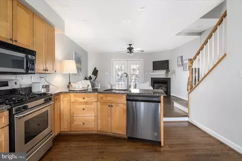 Kitchen - 715 S Streeper St, Baltimore, MD 21224 photo 3 of 3