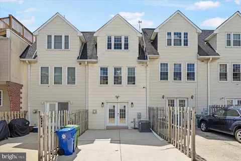 Exterior - 715 S Streeper St, Baltimore, MD 21224 photo 3 of 6