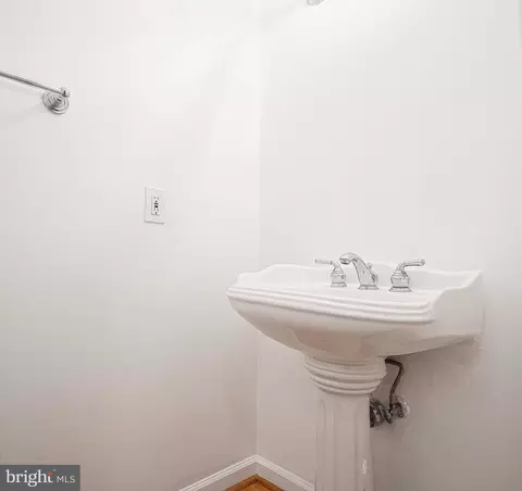 605 S Clinton St, Baltimore, MD 21224 photo 20
