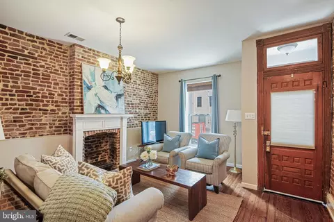 609 S Clinton St, Baltimore, MD 21224 photo 2