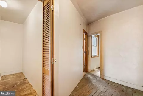 Entry Way - 2316 Fleet St, Baltimore, MD 21224 photo 5 of 6