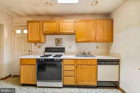 Kitchen - 2316 Fleet St, Baltimore, MD 21224 photo 2 of 3