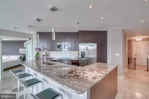 100 Harborview Dr #614, Baltimore, MD 21230 photo 2