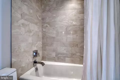 100 Harborview Dr #614, Baltimore, MD 21230 photo 27