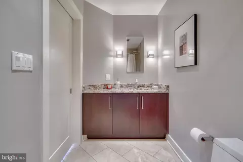 100 Harborview Dr #614, Baltimore, MD 21230 photo 25