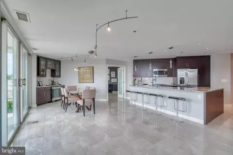 100 Harborview Dr #614, Baltimore, MD 21230 photo 24