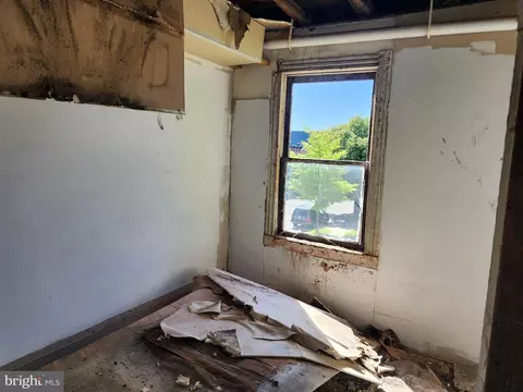 527 Bloom St, Baltimore, MD 21217 photo 5