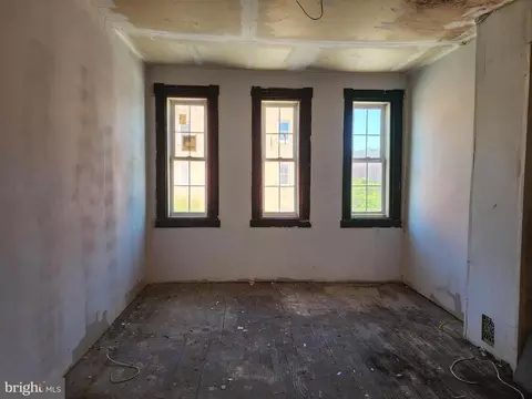 527 Bloom St, Baltimore, MD 21217 photo 12