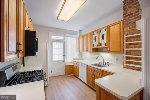 3936 Cloverhill Rd, Baltimore, MD 21218 photo 10