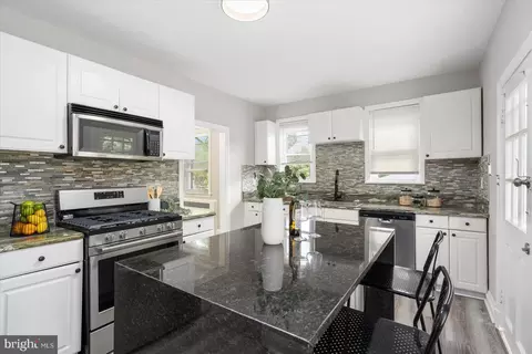 607 Stamford Rd, Baltimore, MD 21229 photo 19