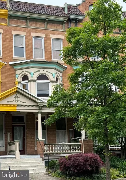 2806 N Calvert St, Baltimore, MD 21218