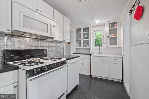 Kitchen - 4643 Schenley Rd, Baltimore, MD 21210 photo 2 of 2