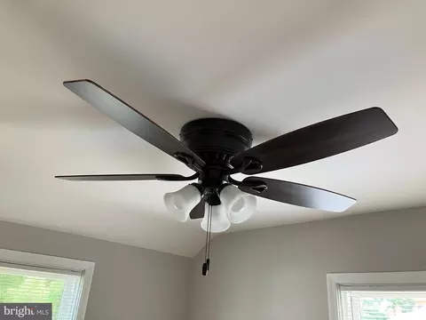 Entry Way - 1057 Upnor Rd, Baltimore, MD 21212 photo 2 of 2