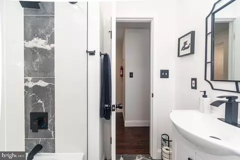 Bath - 3595 Benzinger Rd, Baltimore, MD 21229 photo 2 of 2