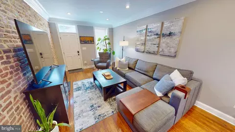 Entry Way - 3305 Odonnell St, Baltimore, MD 21224 photo 4 of 18