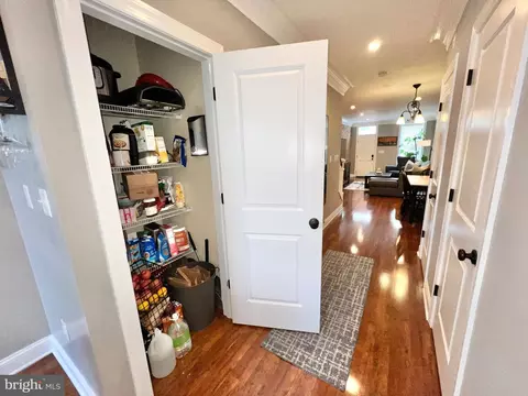 Entry Way - 3305 Odonnell St, Baltimore, MD 21224 photo 15 of 18