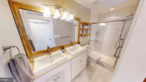 Bath - 3305 Odonnell St, Baltimore, MD 21224 photo 2 of 4