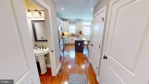 Entry Way - 3305 Odonnell St, Baltimore, MD 21224 photo 8 of 18