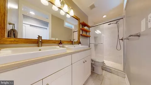 Bath - 3305 Odonnell St, Baltimore, MD 21224 photo 1 of 4