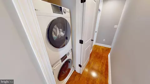 Entry Way - 3305 Odonnell St, Baltimore, MD 21224 photo 11 of 18