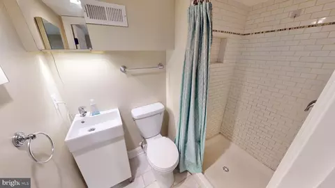 Bath - 3305 Odonnell St, Baltimore, MD 21224 photo 4 of 4