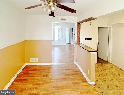 Entry Way - 3516 Ingleside Ave, Baltimore, MD 21215 photo 1 of 3