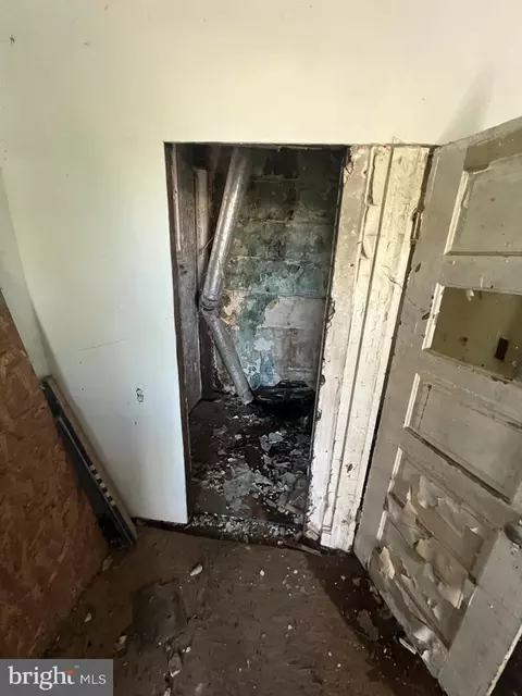 510 E 43rd St, Baltimore, MD 21212 photo 4