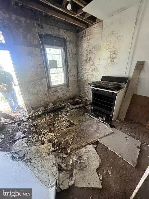 510 E 43rd St, Baltimore, MD 21212 photo 5