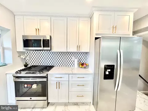 Kitchen - 1221 Walker Ave, Baltimore, MD 21239 photo 5 of 7