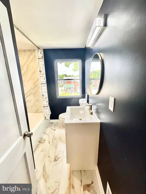 Bath - 1221 Walker Ave, Baltimore, MD 21239 photo 1 of 6