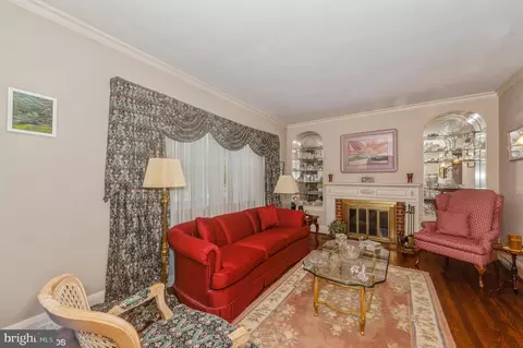 3821 Menlo Dr, Baltimore, MD 21215 photo 6