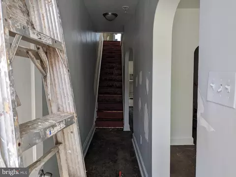 Entry Way - 930 N Payson St, Baltimore, MD 21217 photo 1 of 2