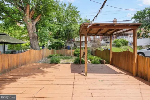 Exterior - 1214 Glenhaven Rd, Baltimore, MD 21239 photo 5 of 7