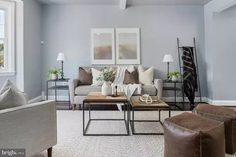 Entry Way - 1214 Glenhaven Rd, Baltimore, MD 21239 photo 1 of 6