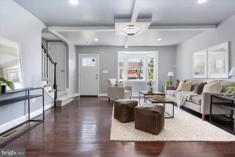 Entry Way - 1214 Glenhaven Rd, Baltimore, MD 21239 photo 2 of 6