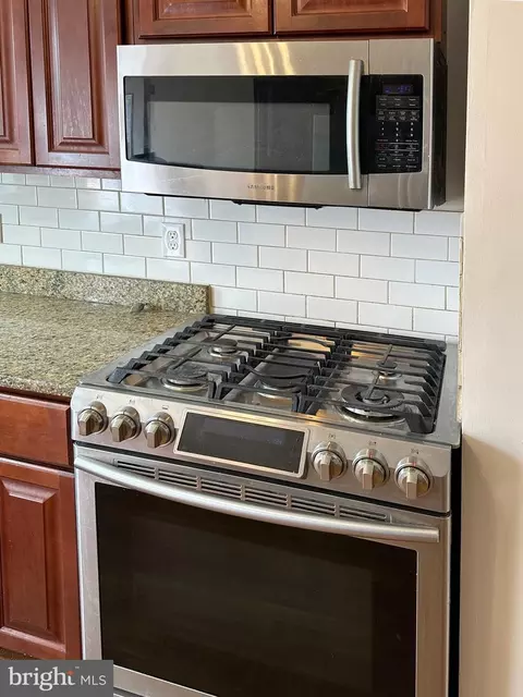 409 E 28th St E, Baltimore, MD 21218 photo 14